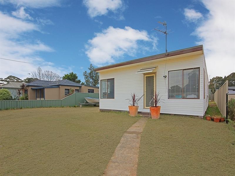 100 Smith Street, Broulee NSW 2537