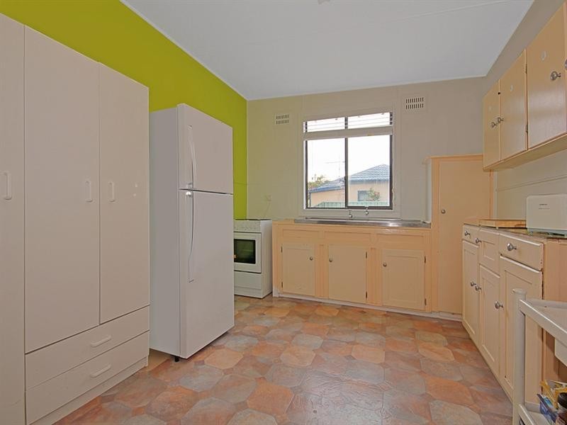 100 Smith Street, Broulee NSW 2537