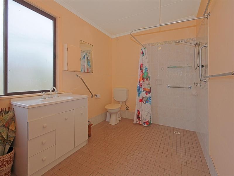 100 Smith Street, Broulee NSW 2537