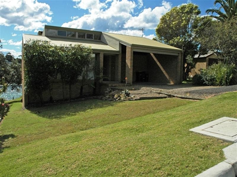 76 Yugura Street, Malua Bay NSW 2536