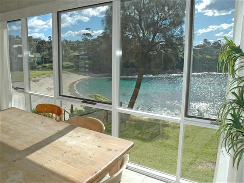 76 Yugura Street, Malua Bay NSW 2536