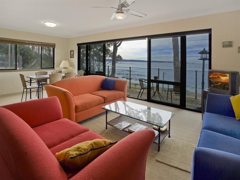 1/121 Beach Road, Batehaven NSW 2536