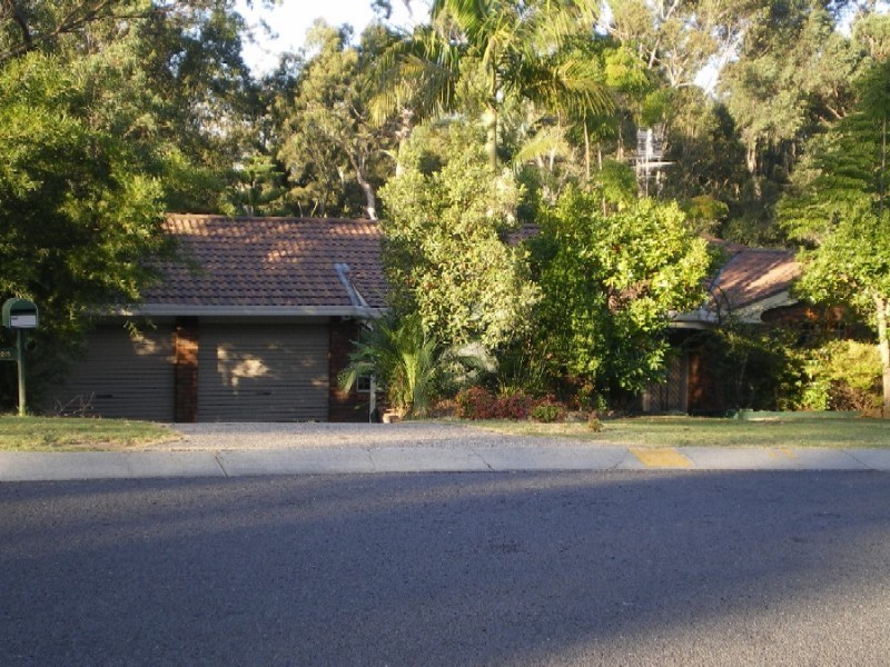 28 Karoola Crescent, Surfside NSW 2536