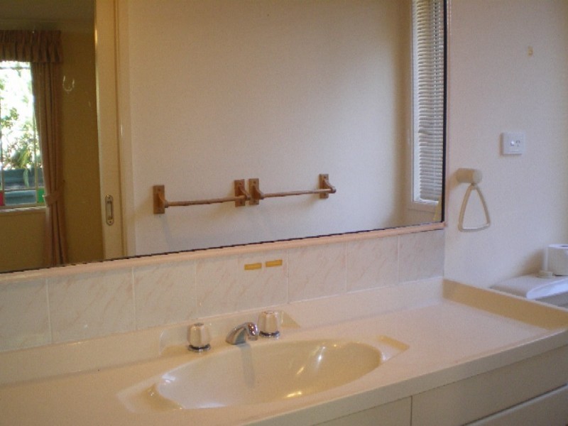 28 Karoola Crescent, Surfside NSW 2536