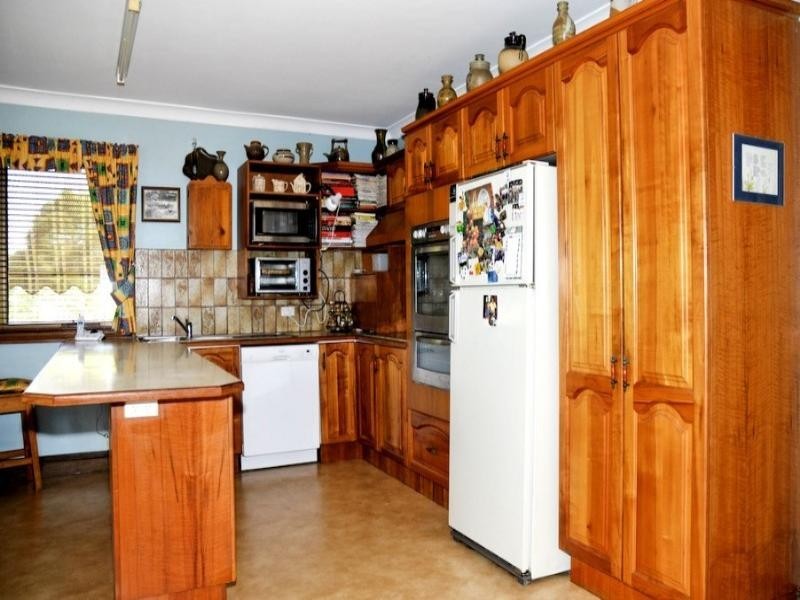 115 Vista Avenue, Batemans Bay NSW 2536