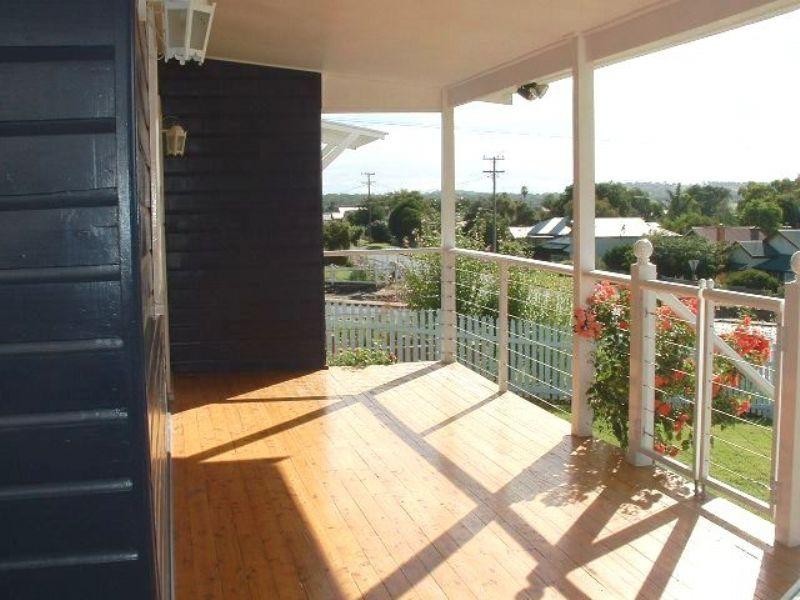 32 George Street, Inverell NSW 2360