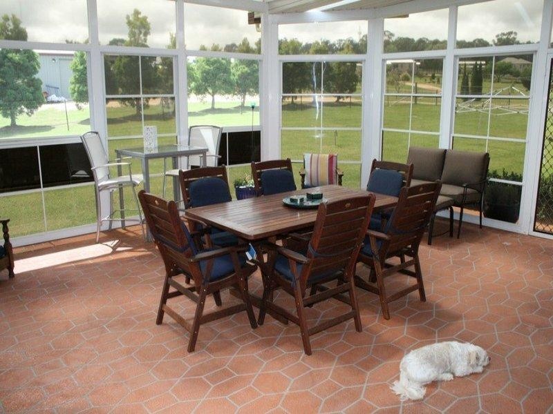 106 Runnymede Drive, Inverell NSW 2360