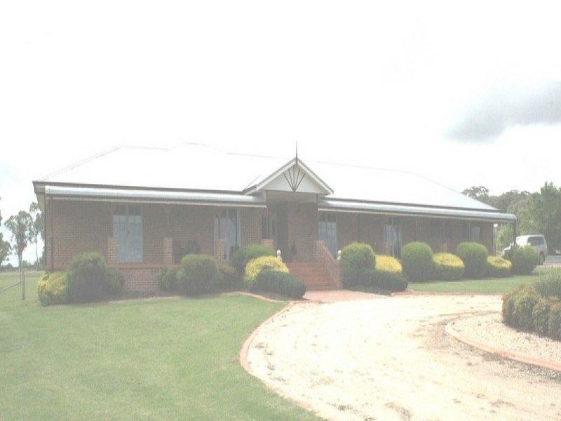 106 Runnymede Drive, Inverell NSW 2360