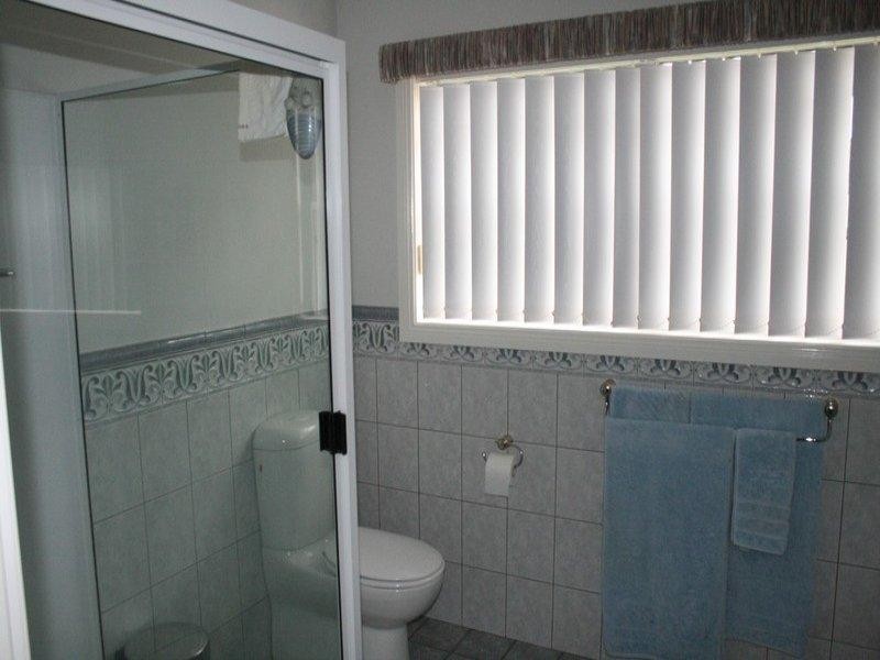 106 Runnymede Drive, Inverell NSW 2360
