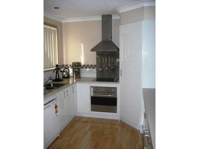 27 Moore Street, Inverell NSW 2360