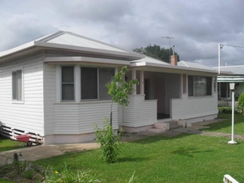 2 Froude Street, Inverell NSW 2360
