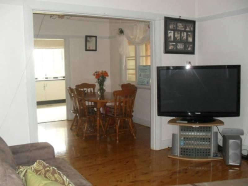 2 Froude Street, Inverell NSW 2360