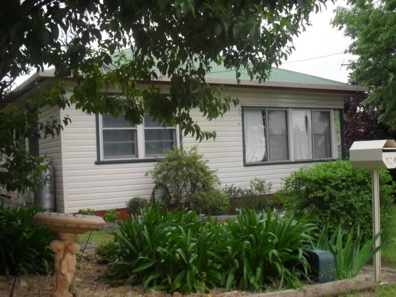 124 Brae Street, Inverell NSW 2360