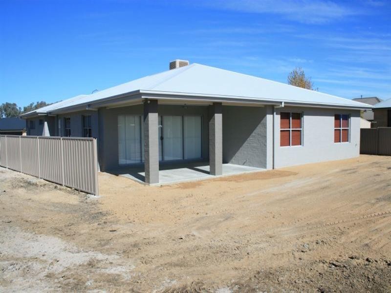 1 Box Tree Place, Inverell NSW 2360