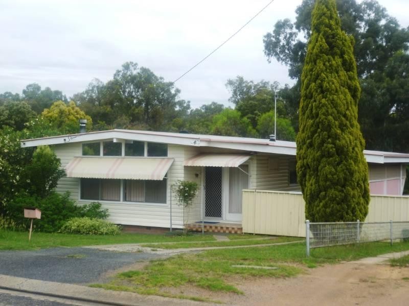 21 Butler Street, Inverell NSW 2360