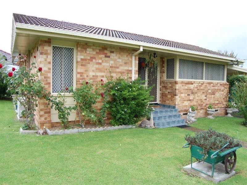 29 Eugene Street, Inverell NSW 2360