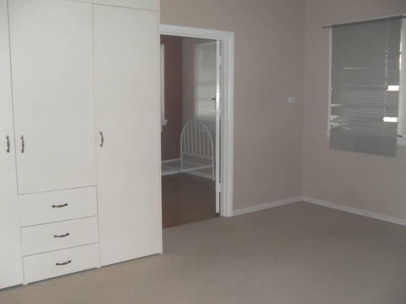 22 Oliver Street, Inverell NSW 2360