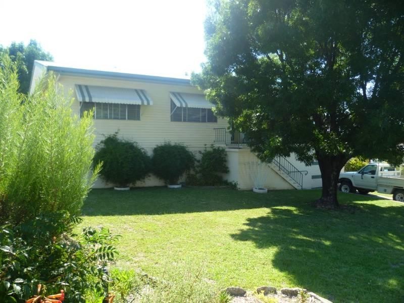 16 Carlyle Street, Inverell NSW 2360