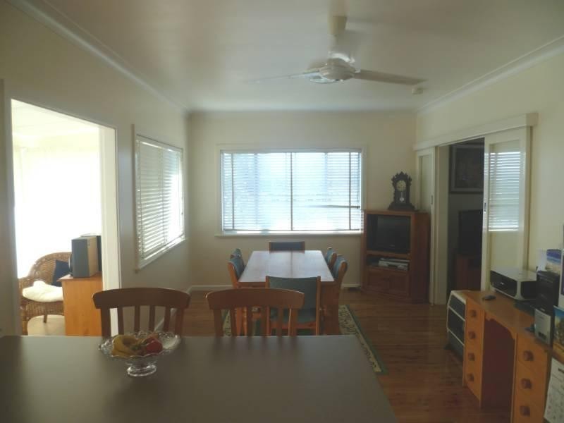 16 Carlyle Street, Inverell NSW 2360