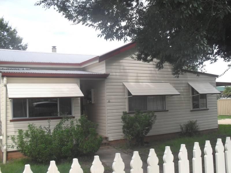 10 Stirling Street, Inverell NSW 2360
