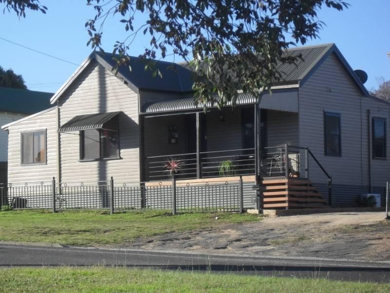 5 Rosslyn Street, Inverell NSW 2360