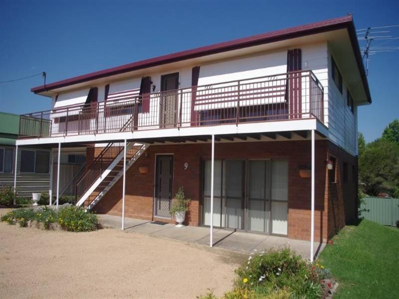 9 Bertha Street, Inverell NSW 2360