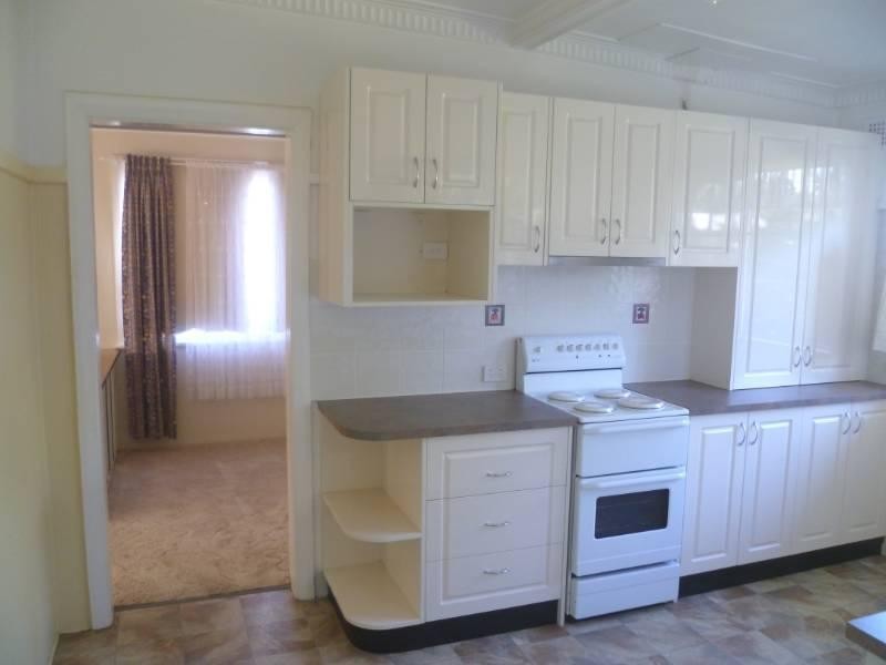 42 Lang Street, Inverell NSW 2360