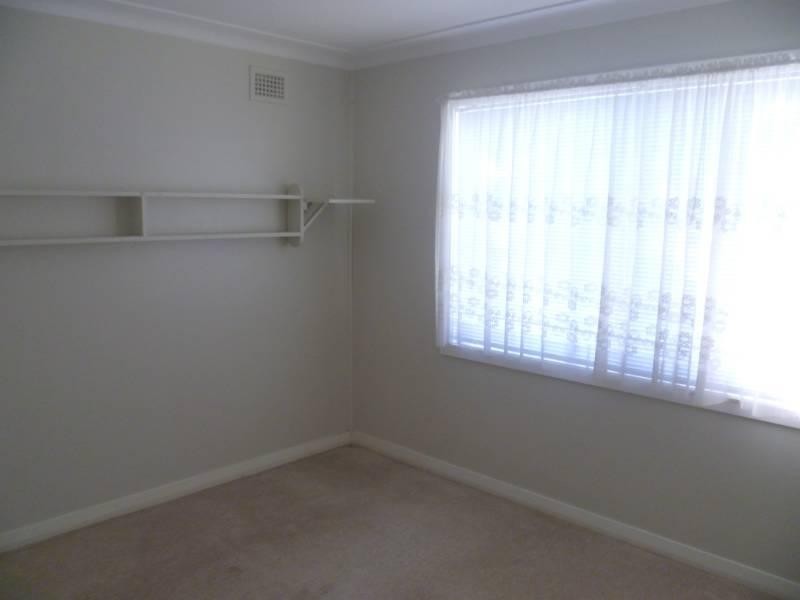 42 Lang Street, Inverell NSW 2360