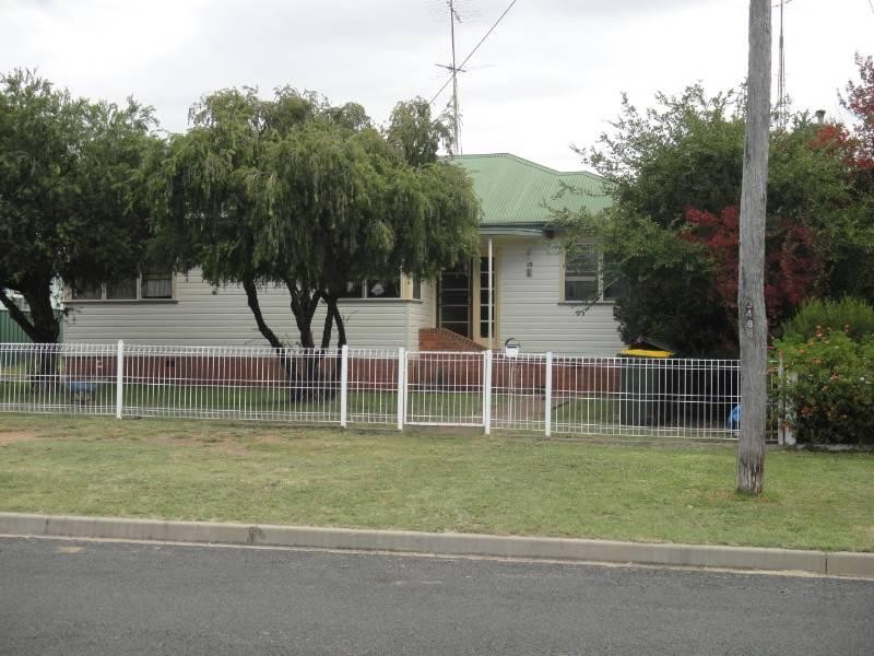 28 Herbert Street, Inverell NSW 2360