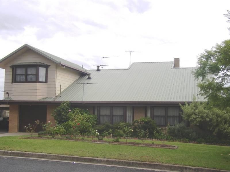 8 Vernon Street, Inverell NSW 2360