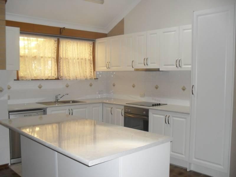 8 Vernon Street, Inverell NSW 2360