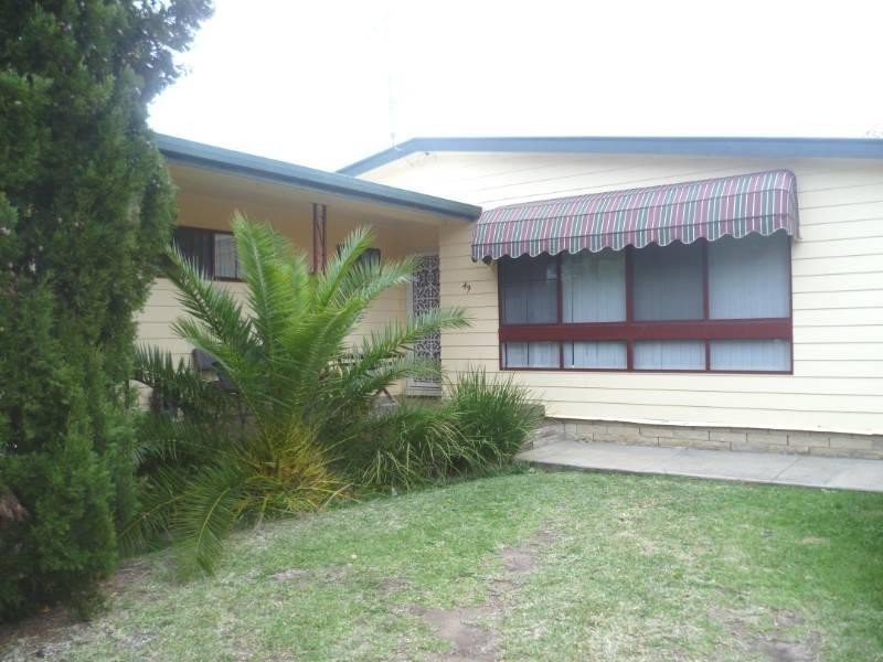 49 Lewin Street, Inverell NSW 2360