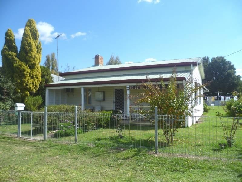 86 Granville Street, Inverell NSW 2360