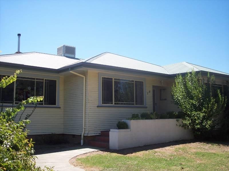 78 Lawrence Street, Inverell NSW 2360