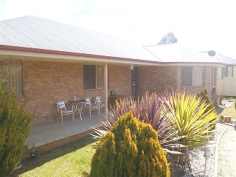 4 Lake Inverell Drive, Inverell NSW 2360