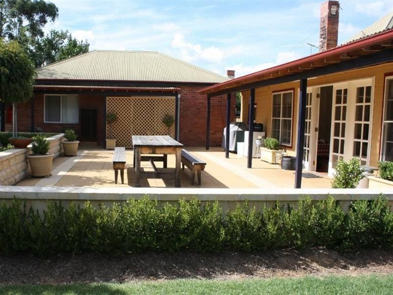 32 Brae Street, Inverell NSW 2360