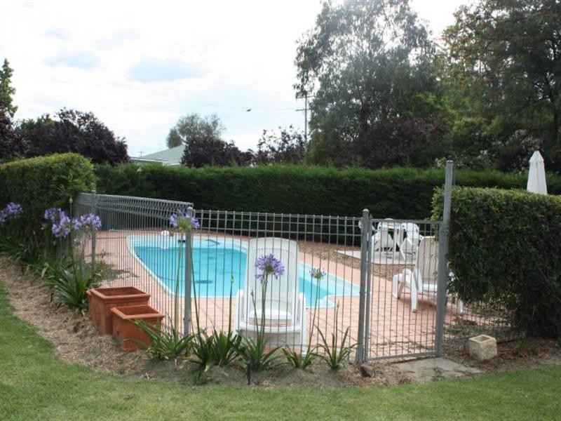 32 Brae Street, Inverell NSW 2360