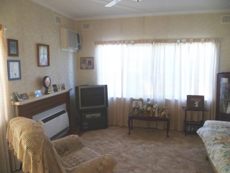 94 Evans Street, Inverell NSW 2360