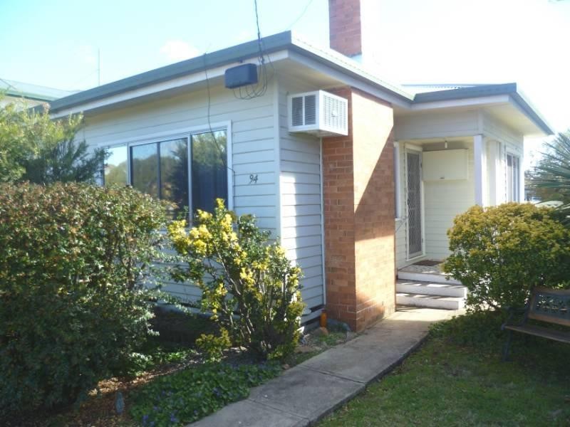 94 Evans Street, Inverell NSW 2360