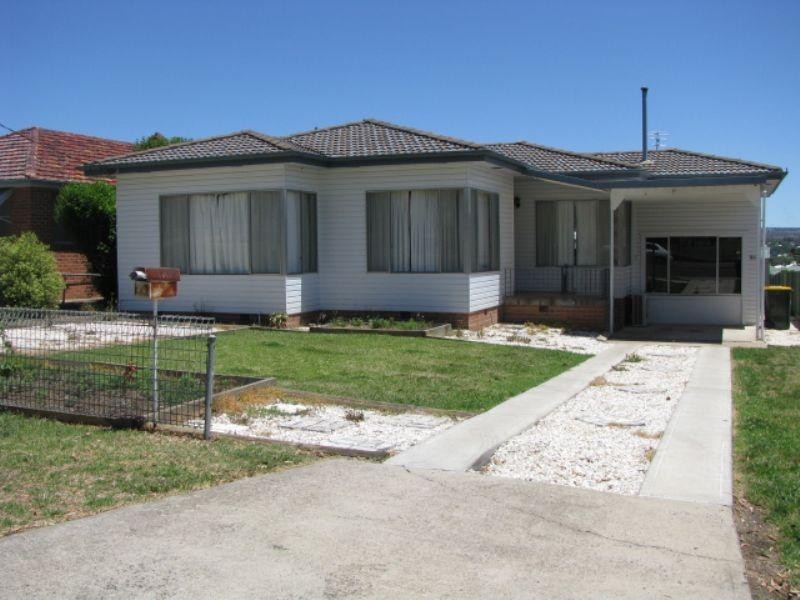 86 Moore Street, Inverell NSW 2360