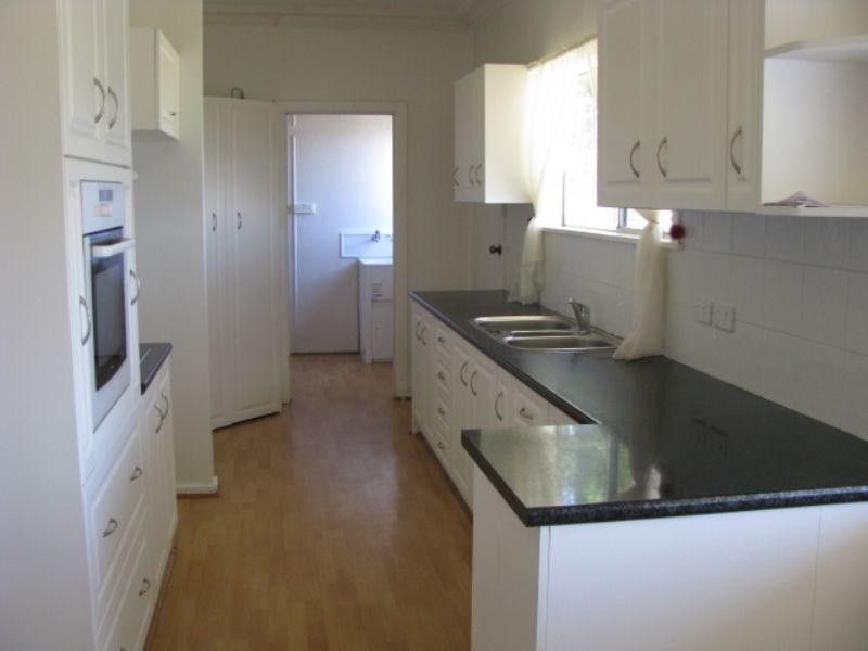 86 Moore Street, Inverell NSW 2360