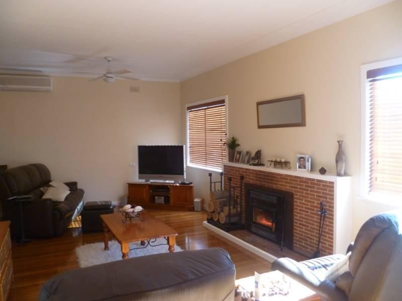 2 High Street, Inverell NSW 2360