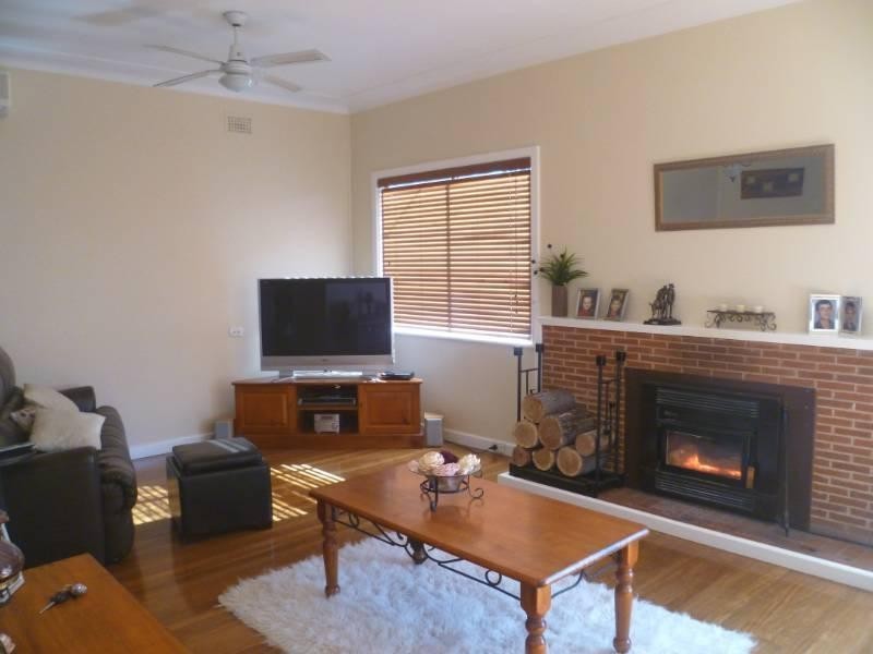 2 High Street, Inverell NSW 2360