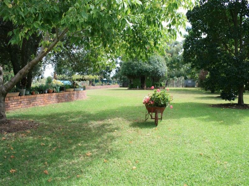 4 Tullochard East Road, Inverell NSW 2360