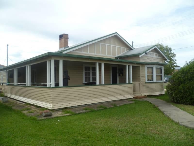 10 Wood Street, Inverell NSW 2360