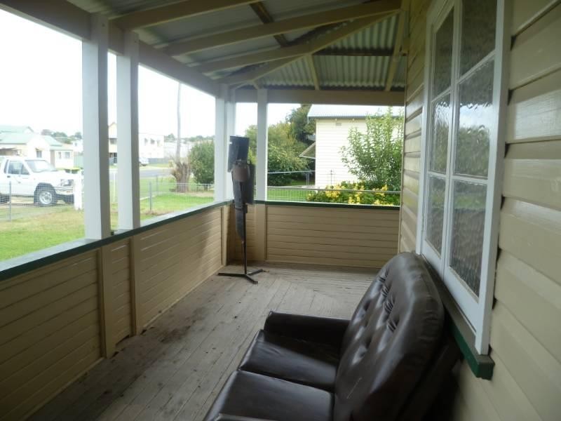 10 Wood Street, Inverell NSW 2360