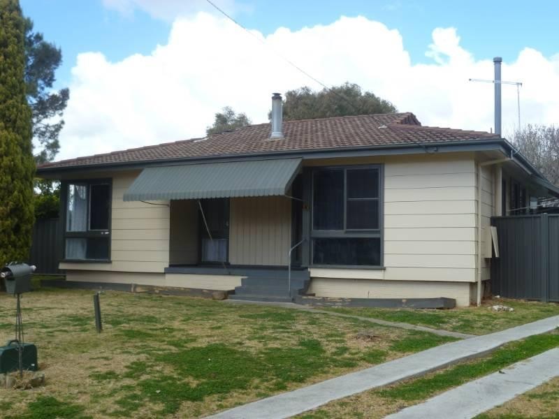 23 Oxley Place, Inverell NSW 2360