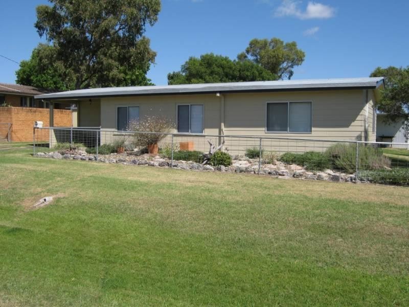 19 Frome Steet, Ashford NSW 2361