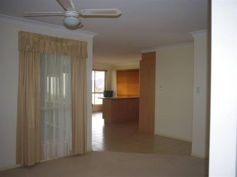 11 Crestview Place, Inverell NSW 2360