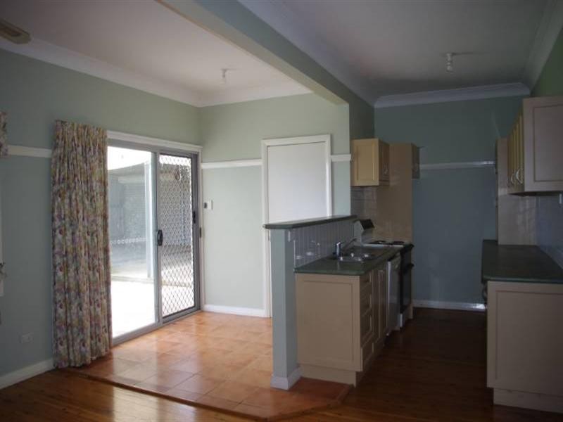 9 Carlyle Street, Inverell NSW 2360